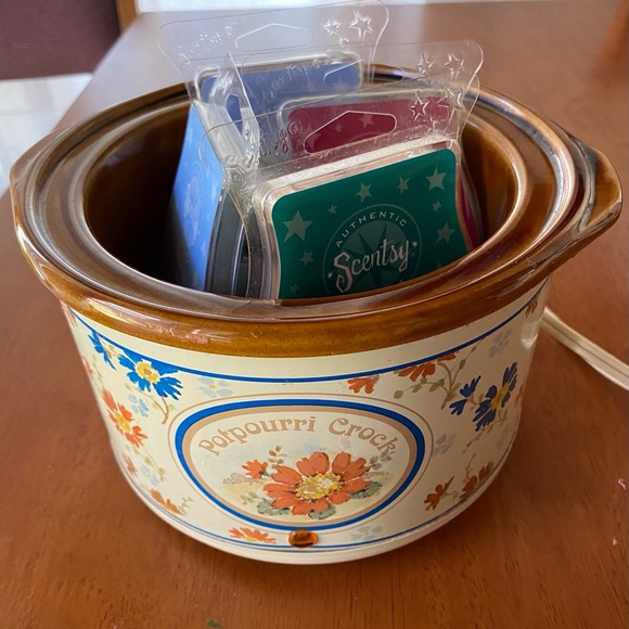 crock Accents Potpourri Warmer Crock With Scentsy Bars Poshmark